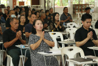 ผู้บริหาร คณาจารย์ และบุคลากร คณะศึกษาศาสตร์ มช. ร่วมงานบำเพ็ญกุศลสวดอภิธรรม และฌาปนกิจศพ คุณแม่รัตนา อินต๊ะปั๋น 