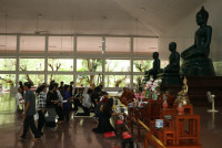 ผู้บริหาร คณาจารย์ และบุคลากร คณะศึกษาศาสตร์ มช. ร่วมงานบำเพ็ญกุศลสวดอภิธรรม และฌาปนกิจศพ คุณแม่รัตนา อินต๊ะปั๋น 
