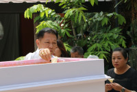 ผู้บริหาร คณาจารย์ และบุคลากร คณะศึกษาศาสตร์ มช. ร่วมงานบำเพ็ญกุศลสวดอภิธรรม และฌาปนกิจศพ คุณแม่รัตนา อินต๊ะปั๋น 