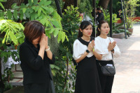 ผู้บริหาร คณาจารย์ และบุคลากร คณะศึกษาศาสตร์ มช. ร่วมงานบำเพ็ญกุศลสวดอภิธรรม และฌาปนกิจศพ คุณแม่รัตนา อินต๊ะปั๋น 