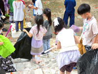 ละอ่อนสาธิตฮ่วมใจ๋บำเพ็ญประโยชน์ ณ วัดฝายหิน ปีการศึกษา 2568