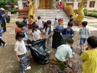 ละอ่อนสาธิตฮ่วมใจ๋บำเพ็ญประโยชน์ ณ วัดฝายหิน ปีการศึกษา 2568