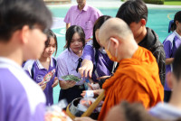 วันครบรอบ รร 25568