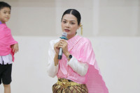 การแต่งกายประกอบการแสดงนาฏศิลป์พื้นเมือง 