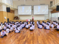 การแต่งกายประกอบการแสดงนาฏศิลป์พื้นเมือง 