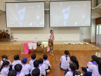 การแต่งกายประกอบการแสดงนาฏศิลป์พื้นเมือง 