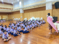 การแต่งกายประกอบการแสดงนาฏศิลป์พื้นเมือง 