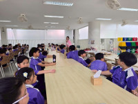 การแต่งกายประกอบการแสดงนาฏศิลป์พื้นเมือง 