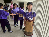 การแต่งกายประกอบการแสดงนาฏศิลป์พื้นเมือง 