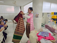 การแต่งกายประกอบการแสดงนาฏศิลป์พื้นเมือง 