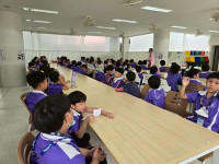 การแต่งกายประกอบการแสดงนาฏศิลป์พื้นเมือง 