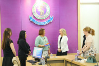 ผู้บริหารคณะศึกษาศาสตร์ มช. ให้การต้อนรับ Dr.Allison Witt, Director, Office of international Programs จาก College of Education, University of Illinois Urbana-Champaign (UIUC) ประเทศสหรัฐอเมริกา ในโอกาสนำนักศึกษาแลกเปลี่ยนระดับปริญญาตรี เข้าร่วมโครงการศึกษาดูงานตามกรอบความร่วมมือระหว่างสองสถาบัน 