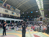 ผู้บริหารคณะศึกษาศาสตร์ มช. ร่วมให้การต้อนรับนักศึกษาใหม่มหาวิทยาลัยเชียงใหม่ รหัส 68 ที่เข้าร่วมกิจกรรมประเพณีรับน้องรถไฟ ปี 2568