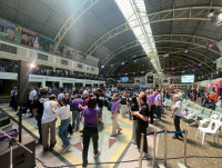 ผู้บริหารคณะศึกษาศาสตร์ มช. ร่วมให้การต้อนรับนักศึกษาใหม่มหาวิทยาลัยเชียงใหม่ รหัส 68 ที่เข้าร่วมกิจกรรมประเพณีรับน้องรถไฟ ปี 2568