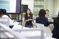รร.ดำรงราษฎร์สงเคราะห์ ดูงานห้องสมุด