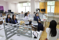 รร.ดำรงราษฎร์สงเคราะห์ ดูงานห้องสมุด
