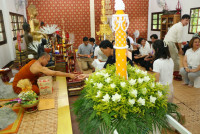 คณะศึกษาศาสตร์ มช. ถวายเทียนจำนำพรรษา เนื่องในเทศกาลเข้าพรรษาประจำปี 2568 ณ วัดป่าจำปาราว (ร้าง)