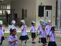 กิจกรรมหน้าเสาธง หัวข้อ Smart Go Green