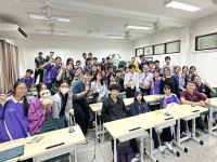 ร่วมทำกิจกรรม นักเรียนญี่ปุ่น