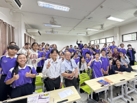 ร่วมทำกิจกรรม นักเรียนญี่ปุ่น