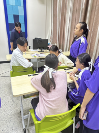 ร่วมทำกิจกรรม นักเรียนญี่ปุ่น
