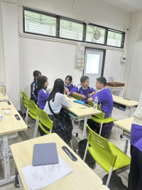 ร่วมทำกิจกรรม นักเรียนญี่ปุ่น