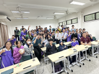 ร่วมทำกิจกรรม นักเรียนญี่ปุ่น