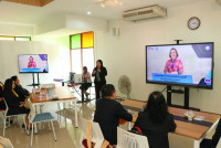 คณะศึกษาศาสตร์ มช. ให้การต้อนรับคณะครูโรงเรียนพะเยาพิทยาคมศึกษาดูงานพัฒนาการสอนด้วย AI