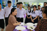 รับเกียรติบัตรเรียนดี ปีการศึกษา 2567