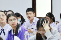โรงเรียนเทศบาลเมืองแม่ฮ่องสอนดูงานสภานักเรียน