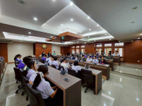 ผู้บริหารคณะศึกษาศาสตร์ มช. ให้การต้อนรับ อาจารย์และนักเรียน ม.5 จากโรงเรียนสาธิต มช. ในโอกาสเข้าเยี่ยมชมคณะฯ ในกิจกรรมลูกช้างทัวร์ ปีการศึกษา 2568