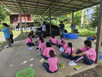 นศ. ชีววิทยา ศึกษาศาสตร์ มช. จัดค่ายวิทยาศาสตร์ ณ โรงเรียนวัดพญาชมภู