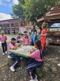 นศ. ชีววิทยา ศึกษาศาสตร์ มช. จัดค่ายวิทยาศาสตร์ ณ โรงเรียนวัดพญาชมภู
