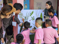 นศ. ชีววิทยา ศึกษาศาสตร์ มช. จัดค่ายวิทยาศาสตร์ ณ โรงเรียนวัดพญาชมภู