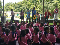 นศ. ชีววิทยา ศึกษาศาสตร์ มช. จัดค่ายวิทยาศาสตร์ ณ โรงเรียนวัดพญาชมภู