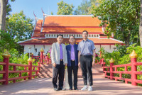 ผู้เกษียณอายุงาน/ราชการคณะศึกษาศาสตร์ มช. ร่วมพิธีมอบเกียรติบัตรและกล่าวแสดงมุทิตาจิต แก่ข้าราชการ พนักงานมหาวิทยาลัย ลูกจ้างประจำ และพนักงานส่วนงานที่เกษียณอายุราชการ ประจำปี 2568