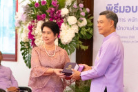 ผู้เกษียณอายุงาน/ราชการคณะศึกษาศาสตร์ มช. ร่วมพิธีมอบเกียรติบัตรและกล่าวแสดงมุทิตาจิต แก่ข้าราชการ พนักงานมหาวิทยาลัย ลูกจ้างประจำ และพนักงานส่วนงานที่เกษียณอายุราชการ ประจำปี 2568