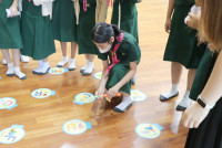 กิจกรรมส่งเสริมการเรียนรู้ภาษาอังกฤษผ่านเกมสุดสนุก!