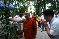 คณะศึกษาศาสตร์ มช. เป็นเจ้าภาพทอดกฐินสามัคคี เพื่อสมทบทุน สร้างพระวิหารและบูรณปฏิสังขรณ์ วัดป่าจำปาราว (ร้าง)