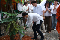 คณะศึกษาศาสตร์ มช. เป็นเจ้าภาพทอดกฐินสามัคคี เพื่อสมทบทุน สร้างพระวิหารและบูรณปฏิสังขรณ์ วัดป่าจำปาราว (ร้าง)