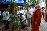 คณะศึกษาศาสตร์ มช. เป็นเจ้าภาพทอดกฐินสามัคคี เพื่อสมทบทุน สร้างพระวิหารและบูรณปฏิสังขรณ์ วัดป่าจำปาราว (ร้าง)