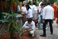 คณะศึกษาศาสตร์ มช. เป็นเจ้าภาพทอดกฐินสามัคคี เพื่อสมทบทุน สร้างพระวิหารและบูรณปฏิสังขรณ์ วัดป่าจำปาราว (ร้าง)