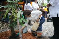 คณะศึกษาศาสตร์ มช. เป็นเจ้าภาพทอดกฐินสามัคคี เพื่อสมทบทุน สร้างพระวิหารและบูรณปฏิสังขรณ์ วัดป่าจำปาราว (ร้าง)