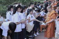 พิธีทำบุญตักบาตรเพื่อถวายเป็นพระราชกุศล สมเด็จพระนางเจ้าสิริกิติ์ 