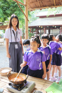 พลเมืองไทยบนวิถีโลก ณ โฮงเฮียนสืบสานภูมิปัญญาล้านนา