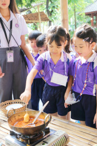 พลเมืองไทยบนวิถีโลก ณ โฮงเฮียนสืบสานภูมิปัญญาล้านนา