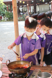 พลเมืองไทยบนวิถีโลก ณ โฮงเฮียนสืบสานภูมิปัญญาล้านนา