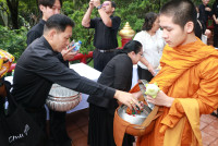 คณะศึกษาศาสตร์ มช. ร่วมพิธีทำบุญตักบาตรพระสงฆ์ ในวาระสัตตมวาร (7 วัน) อุทิศถวายพระราชกุศลแด่สมเด็จพระนางเจ้าสิริกิติ์ พระบรมราชินีนาถ พระบรมราชชนนีพันปีหลวง ณ ศาลาธรรม