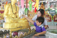 กราบไหว้อนุสาวรีย์ครูบาศรีวิชัย อ.2/2568