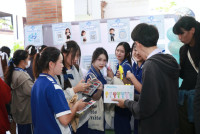 คณะศึกษาศาสตร์ มช. ร่วมจัดนิทรรศการแนะแนวการศึกษา ในนิทรรศการตลาดนัดหลักสูตรอุดมศึกษา ครั้งที่ 27